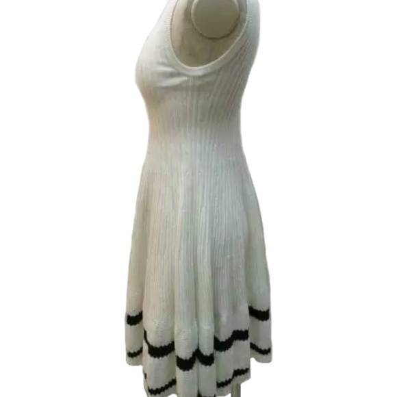 TIMELESS CLASSIC CHANEL LOGO FLARE RIBBED KNIT MINI DRESS 38 - Picture 7 of 8